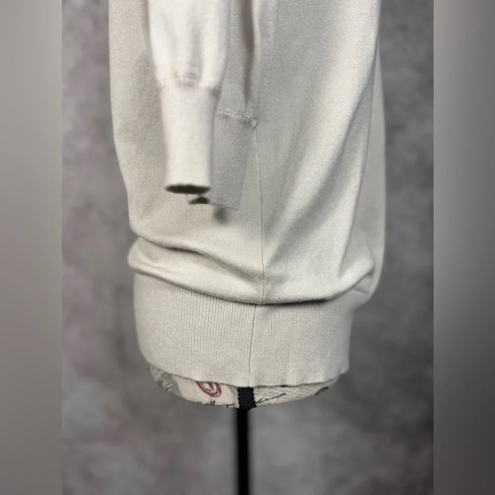 DKNY Cream V-Neck Dolman Sleeve Knit Top Soft Minimalist Luxe Blouse - Size M